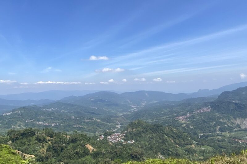 Gunung Lumbung Permata Alam Tersembunyi di Pagentan –  Karekan